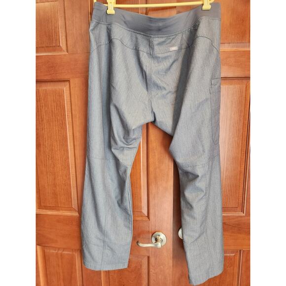 FIGS Scrub Set Kade Cargo and Casma Three Pocket Top Size XXL - Picture 6 of 7